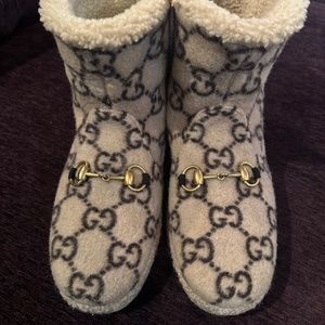 Gucci Wool Fria Boots sz 7 Butterscotch